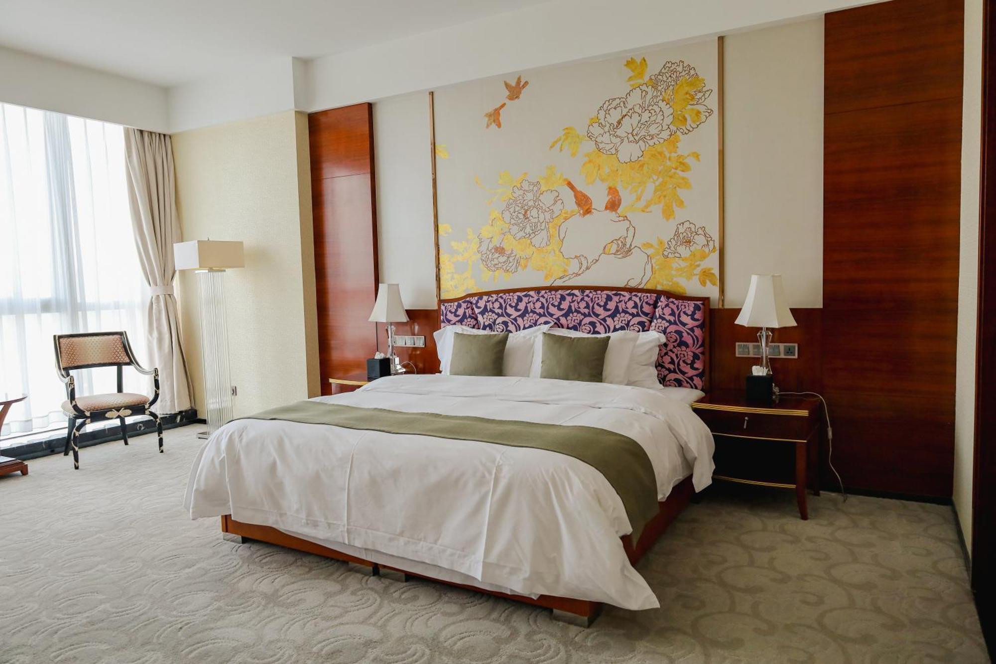 & Preference Hualing 5* Tbilisi